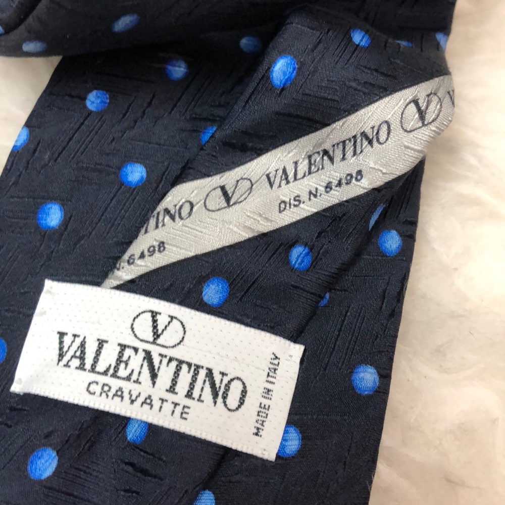 🆕 Valentino Italy Silk Tie - Picture 9 of 9